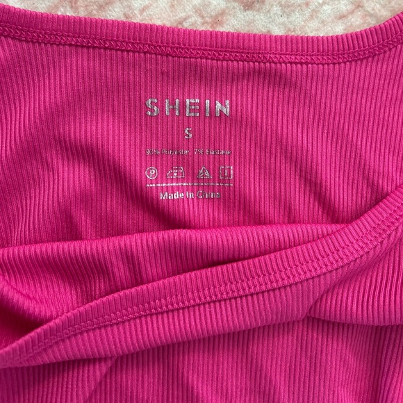 SHEIN Fuchsia Ribbed Tank Top - Picture 4 of 4